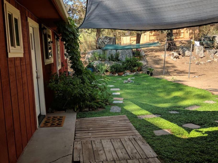 Sleeping Wolf Guest House Oakhurst Extérieur photo