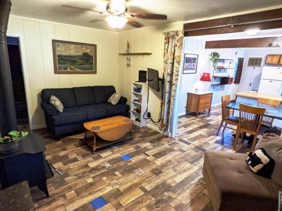 Sleeping Wolf Guest House Oakhurst Extérieur photo